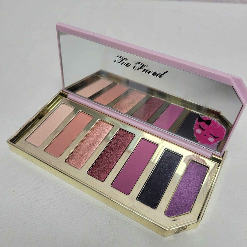 NEW No‎ Box Too Faced Tutti Frutti Razzle Dazzle Berry Eyeshadow Palette
